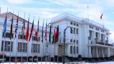 Gedung Merdeka, juga dikenal sebagai Gedung Merdeka ITB, adalah bangunan bersejarah yang pernah menjadi tempat berlangsungnya Konferensi Asia-Afrika pada tahun 1955.